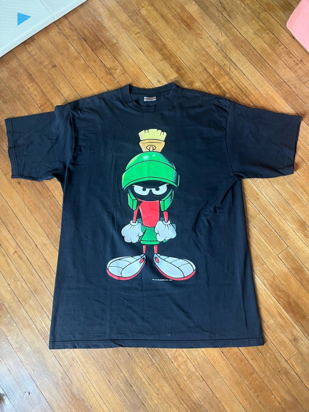 Vintage 90s Looney Tunes Marvin the Martian T-shirt